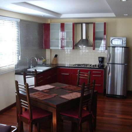 Sunset Apartment Phuket Patong Buitenkant foto